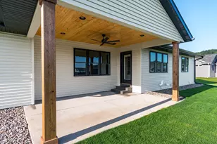1618 Fox Glove St, Holmen, WI 54636 - Photo 38