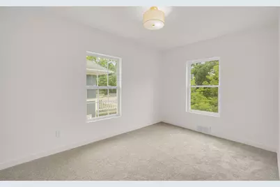 125 E Park Ave, Waukesha, WI 53186 - Photo 22