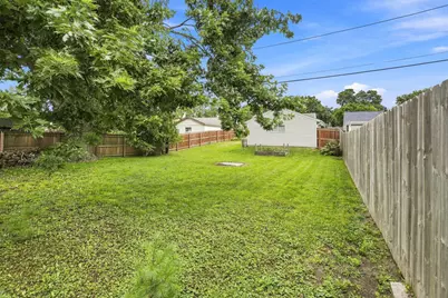 159 W Armour Ave, Milwaukee, WI 53207 - Photo 12