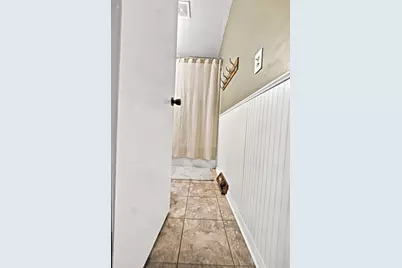 159 W Armour Ave, Milwaukee, WI 53207 - Photo 34