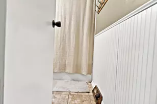 159 W Armour Ave, Milwaukee, WI 53207 - Photo 34