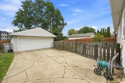 159 W Armour Ave, Milwaukee, WI 53207 - Photo 10