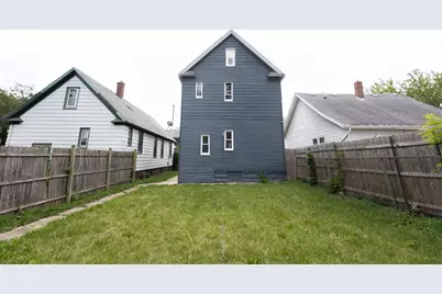 1554 W Chambers St, Milwaukee, WI 53206 - Photo 18