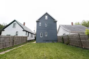 1554 W Chambers St, Milwaukee, WI 53206 - Photo 18