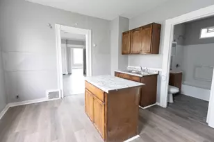1554 W Chambers St, Milwaukee, WI 53206 - Photo 16