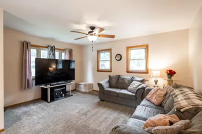 110 S Highland Ave, Thiensville, WI 53092 - Photo 4