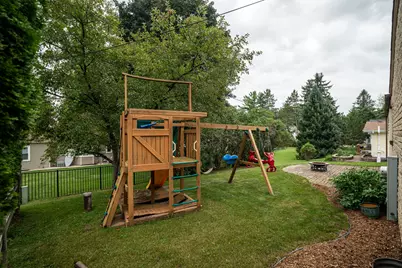 110 S Highland Ave, Thiensville, WI 53092 - Photo 32