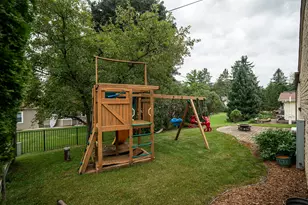 110 S Highland Ave, Thiensville, WI 53092 - Photo 32