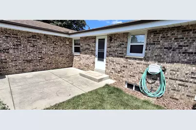 548  Oakwood Dr, Hartland, WI 53029 - Photo 16