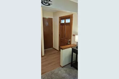 548  Oakwood Dr, Hartland, WI 53029 - Photo 10