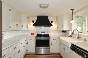 W166S8374 Kurtze Ln, Muskego, WI 53150 - Photo 8