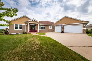 W3822 Highland Dr, Greenfield, WI 54601 - Photo 2