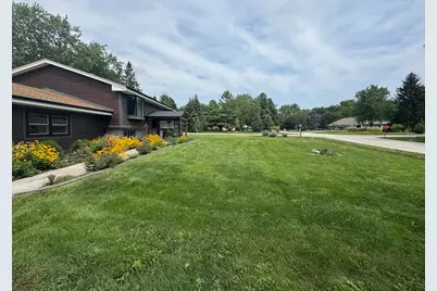 W330N5515  Linden Cir, Merton, WI 53058 - Photo 44