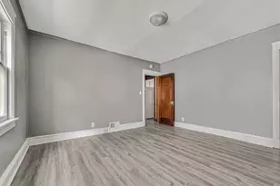 2828 N 49th St, Milwaukee, WI 53210 - Photo 12