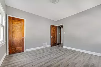 2828 N 49th St #2830, Milwaukee, WI 53210 - Photo 8