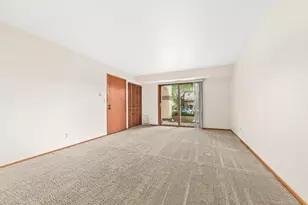 N82W13514 Fond du Lac Ave, Menomonee Falls, WI 53051 - Photo 8