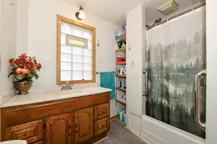 1705 E Eden Pl, Saint Francis, WI 53235 - Photo 14