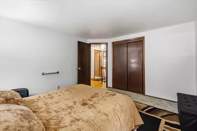 2517 W Chestnut Rd, Mequon, WI 53092 - Photo 28