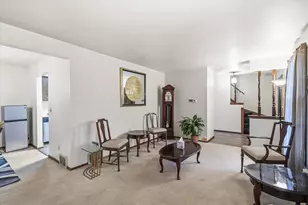 2517 W Chestnut Rd, Mequon, WI 53092 - Photo 6