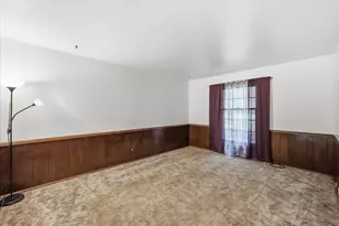 2517 W Chestnut Rd, Mequon, WI 53092 - Photo 14