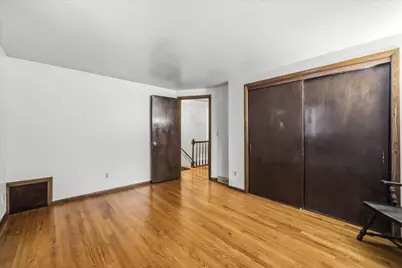 2517 W Chestnut Rd, Mequon, WI 53092 - Photo 30