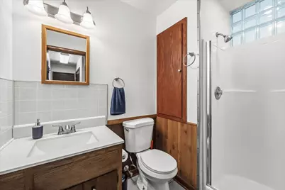 2517 W Chestnut Rd, Mequon, WI 53092 - Photo 16