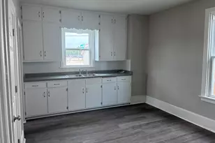 1706 N 13th St, Sheboygan, WI 53081 - Photo 2