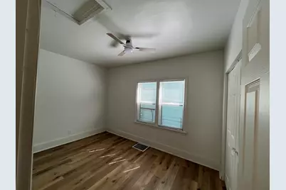 128 E Lloyd St, Milwaukee, WI 53212 - Photo 6