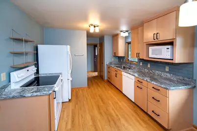 7219 W Crawford Ave, Milwaukee, WI 53220 - Photo 14
