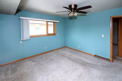 7219 W Crawford Ave, Milwaukee, WI 53220 - Photo 24