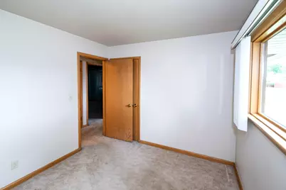 7219 W Crawford Ave, Milwaukee, WI 53220 - Photo 32