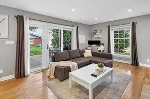 12556 N La Belle Ct, Mequon, WI 53092 - Photo 4