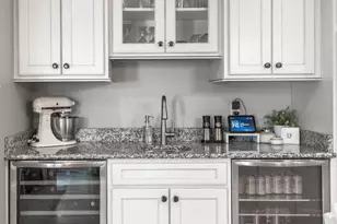 12556 N La Belle Ct, Mequon, WI 53092 - Photo 10