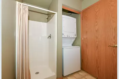3016  Meyer Ct #6, Racine, WI 53406 - Photo 28
