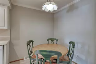 11624 W Bluemound Rd, Wauwatosa, WI 53226 - Photo 8