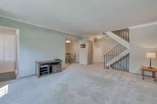 11624 W Bluemound Rd, Wauwatosa, WI 53226 - Photo 2