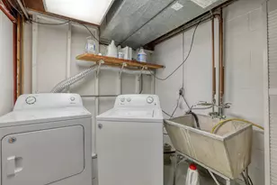 11624 W Bluemound Rd, Wauwatosa, WI 53226 - Photo 24