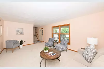14335 W Meadowshire Ct, New Berlin, WI 53151 - Photo 14