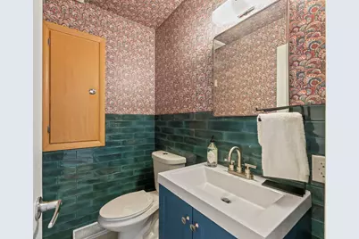 2800 N Hartung Ave, Milwaukee, WI 53210 - Photo 26