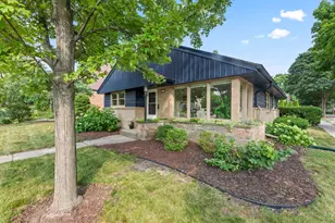 2800 N Hartung Ave, Milwaukee, WI 53210 - Photo 40