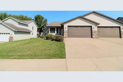 301  Crestwood Ln, Onalaska, WI 54650 - Photo 2