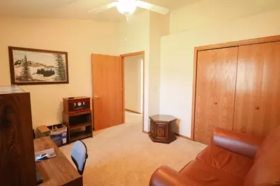 301  Crestwood Ln, Onalaska, WI 54650 - Photo 16