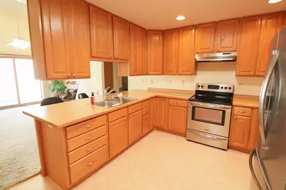 301  Crestwood Ln, Onalaska, WI 54650 - Photo 8