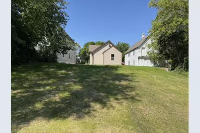2344 N Dr William Finlayson St, Milwaukee, WI 53212 - Photo 4