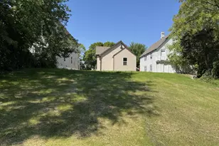 2344 N Dr William Finlayson St, Milwaukee, WI 53212 - Photo 4