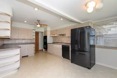 10160-62 W Montana Ave, West Allis, WI 53227 - Photo 6