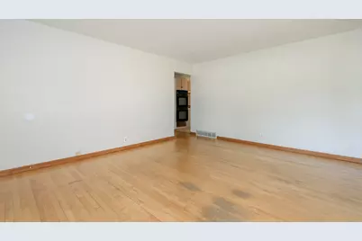 10160-62 W Montana Ave, West Allis, WI 53227 - Photo 4