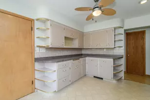 10160 W Montana Ave, West Allis, WI 53227 - Photo 8