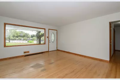 10160-62 W Montana Ave, West Allis, WI 53227 - Photo 2