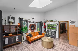 467 Herford Dr, Wales, WI 53183 - Photo 8